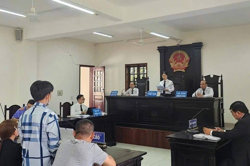 Một số điểm mới về hoạt động xét xử vụ án hình sự có người chưa thành niên là bị hại, người làm chứng